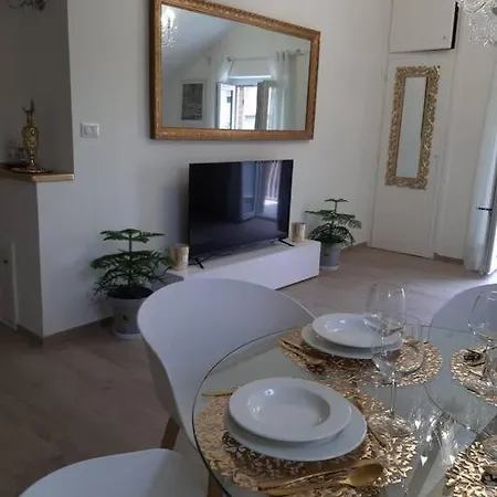 Casa Tra I Castelli * San Martino Alfieri