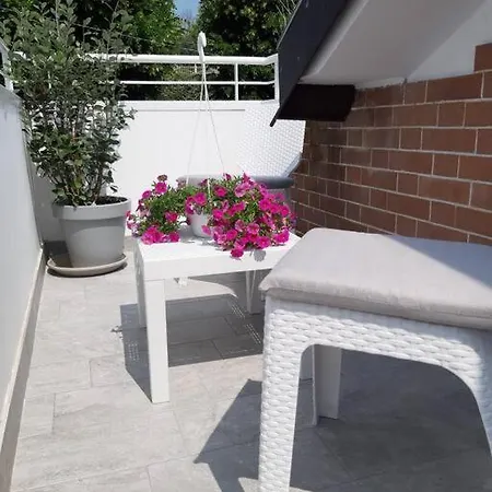 Casa Tra I Castelli * San Martino Alfieri